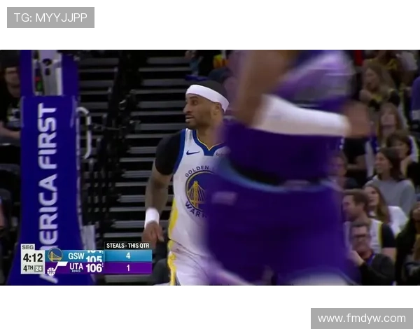 [NBA]勇士队传切配合 小佩顿打板上篮得手.